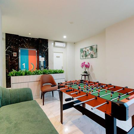 Sans Hotel 88 Andalan Surabaya By Reddoorz Exterior foto