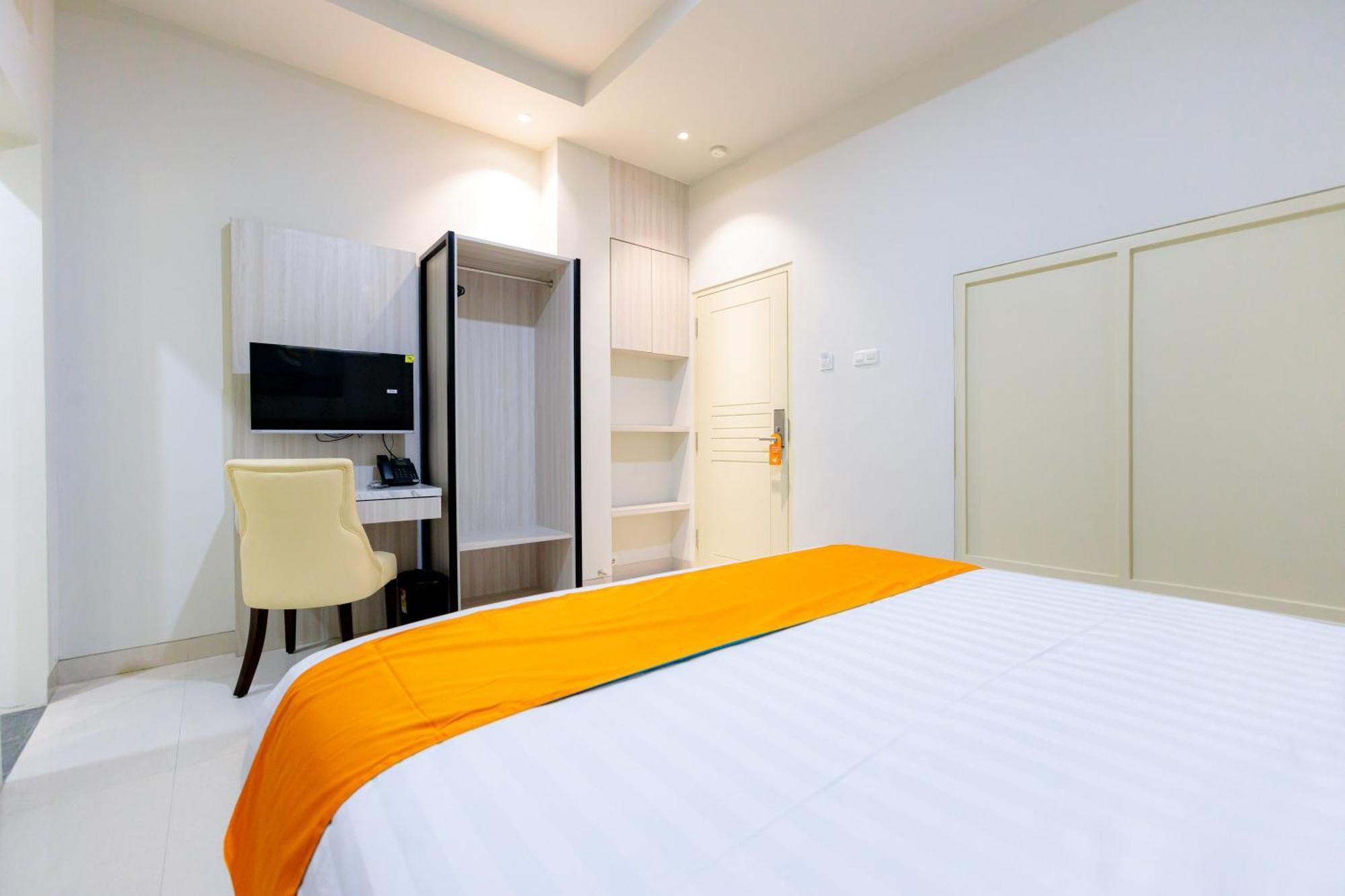 Sans Hotel 88 Andalan Surabaya By Reddoorz Exterior foto