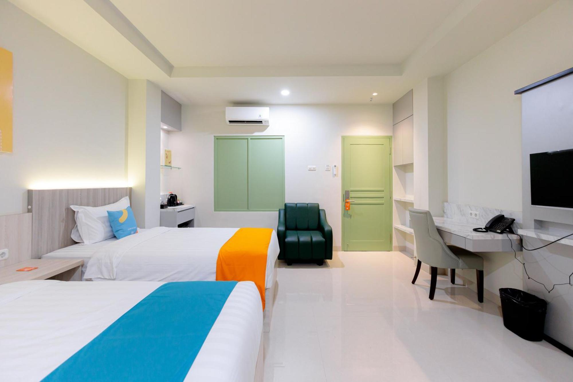 Sans Hotel 88 Andalan Surabaya By Reddoorz Exterior foto
