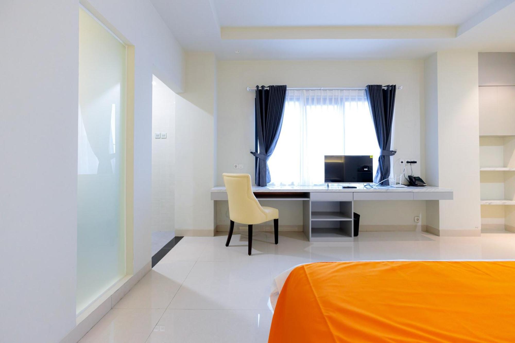 Sans Hotel 88 Andalan Surabaya By Reddoorz Exterior foto