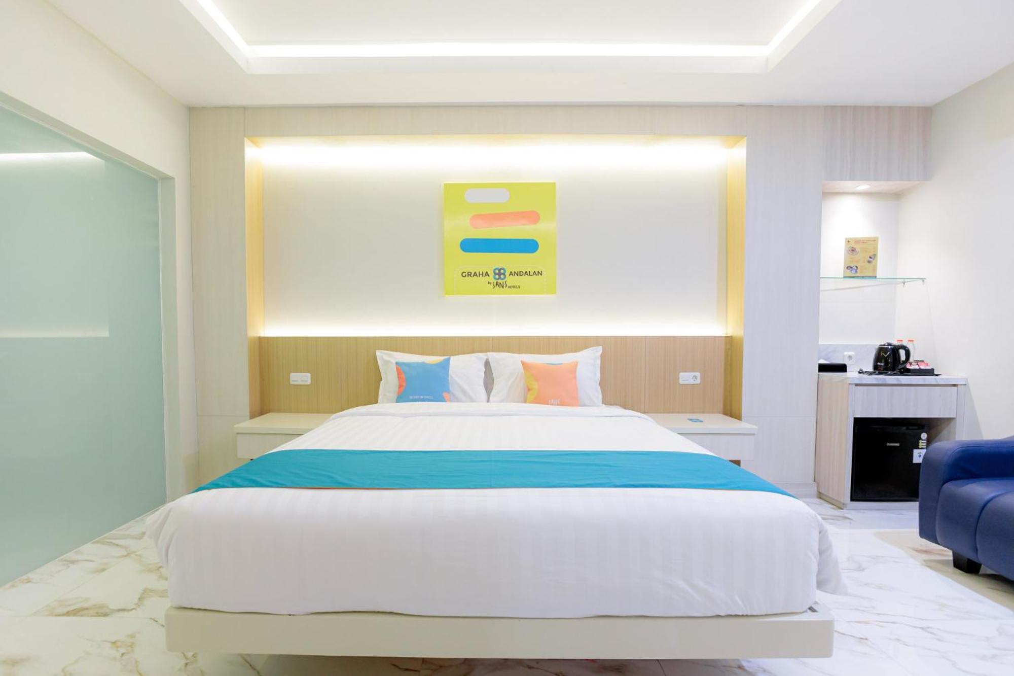 Sans Hotel 88 Andalan Surabaya By Reddoorz Exterior foto